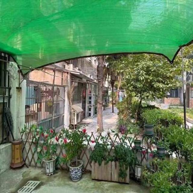SHEIN Shade Cloth Outdoor Sun Shade With Grommets, Premium Sunshade Fabric Fence - Durable, Tear-Resistant, And Easy To Install For Balcony, Courtyard, And
