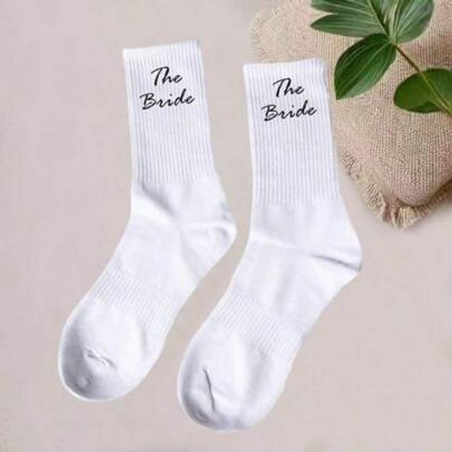 SHEIN 1 Pair Wedding Decoration Women&#39;s White Mid Length Socks Bride To Be Wedding Ceremony The Bride Letter Socks Bachelorette Party Bridal Shower