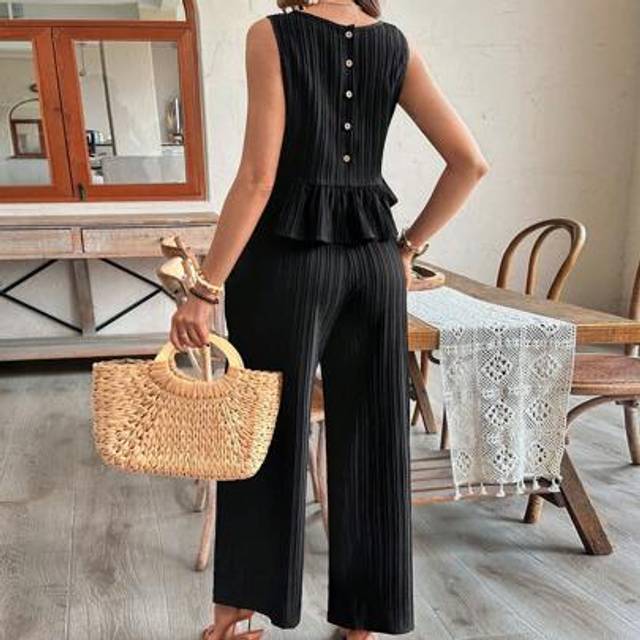 SHEIN 2pcs/Set Maternity Soild Ruffle Hem Tank Top & Pants Outfit