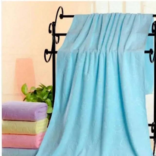 (Yellow, 70x140cm) 1pc Cute Bear Textured Lightweight Shower Towel, Super Fine Microfiber Absorbent Bath Towel, Beach Essentials, Bathroom Supplies