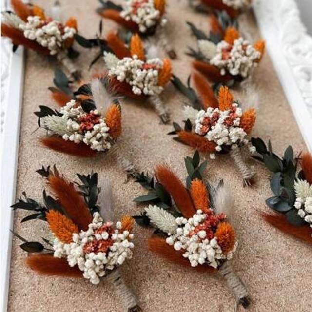 SHEIN 1/2/3/4/6/8/10/12pcs Mini Dried Flower Bouquets, Suitable For Home Tabletop Center Decor, Party Cake Decor, Groomsmen Lapel Flower, Bohemian Style Gen
