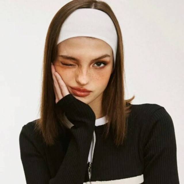 SHEIN 1pc Athletic Sweat-Absorbent Headband For Running, Fitness, Workout Casual Gym Hair Band Turban Headband Sweatband