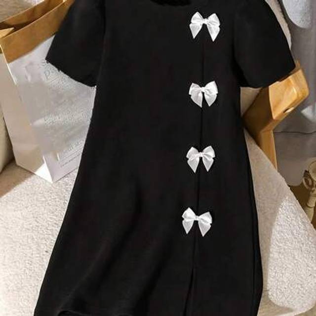 SHEIN Distinctive A-Line Black Dress For Teenage Girls, With Elegant 3D Bow Details, Puff Sleeves And Front Hem - Polyester, Knee Length, Teenage Party Dres