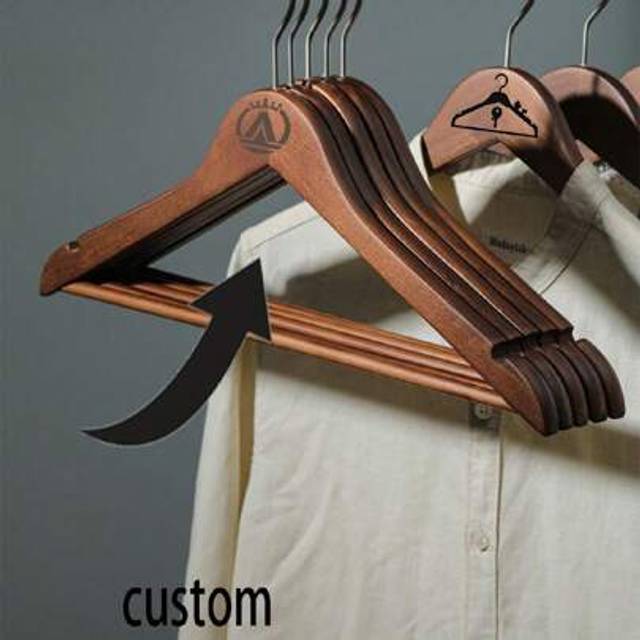 SHEIN 1pc/5pcs/10pcs Customized Natural Wooden Clothes Hanger - Engraved With Your Exclusive Logo, Rotating Wooden Clothes Rack For Clothing Store Wardrobe,