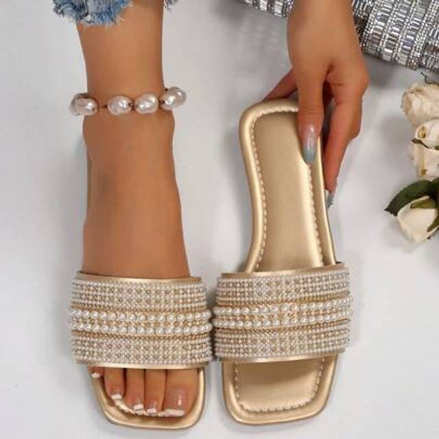 SHEIN Luxury Plus Size Square Toe Pearl Embellished Non-Slip Mules Slides, Fashion Versatile Beach Vacation Sandals For Women