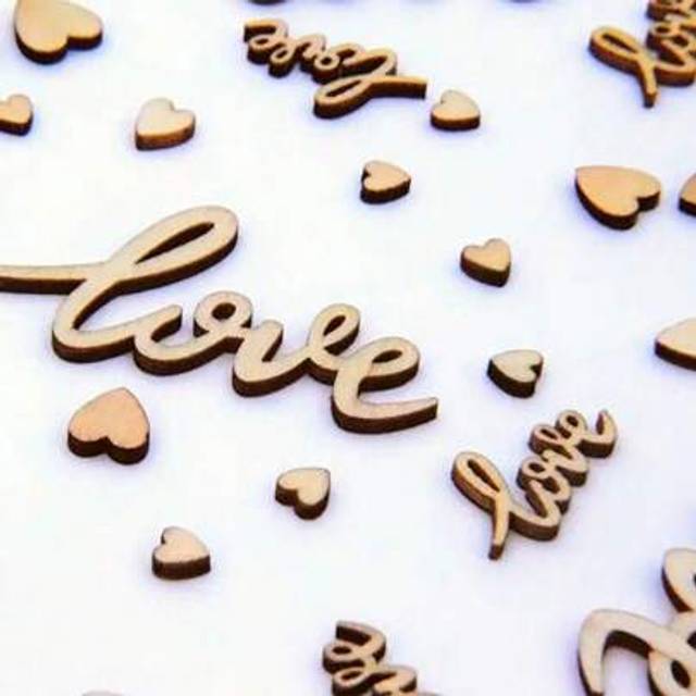 SHEIN 1 Pack, 100pcs Wooden Love Confetti And Hearts Mixed Natural Rustic Wedding Table Decorations DIY Cutouts Crafts