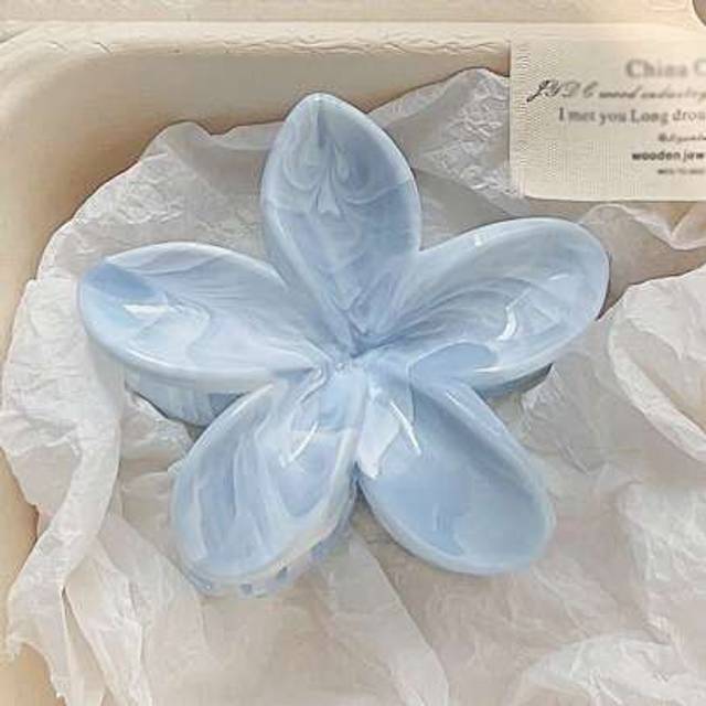 SHEIN 1pc Ladies&#39; Blue Tie-Dye Floral Hair Claw Clip, Suitable For Beach Vacation Hair Accessories, Daily Use, Gift For Women Hair Clips Hair Jaw Clip Hair