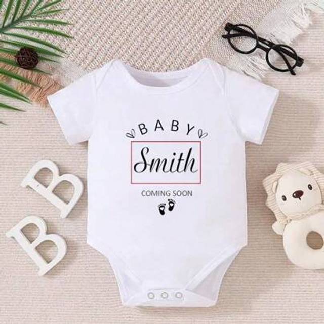 SHEIN [Customized] Personalized Name Short Sleeve Bodysuit For Baby Girls, Round Neck Short Sleeve Casual Bodysuit With Customized Names, Machine Washable,M