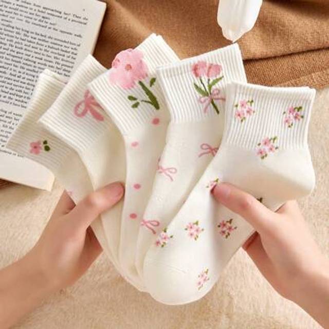 SHEIN 2/4/5 Pairs Of Women&#39;s White & Pink Cute Bow And Floral Designs Short Socks, Moisture Wicking, Comfortable Mid-Calf Socks Suitable For Daily Wear And