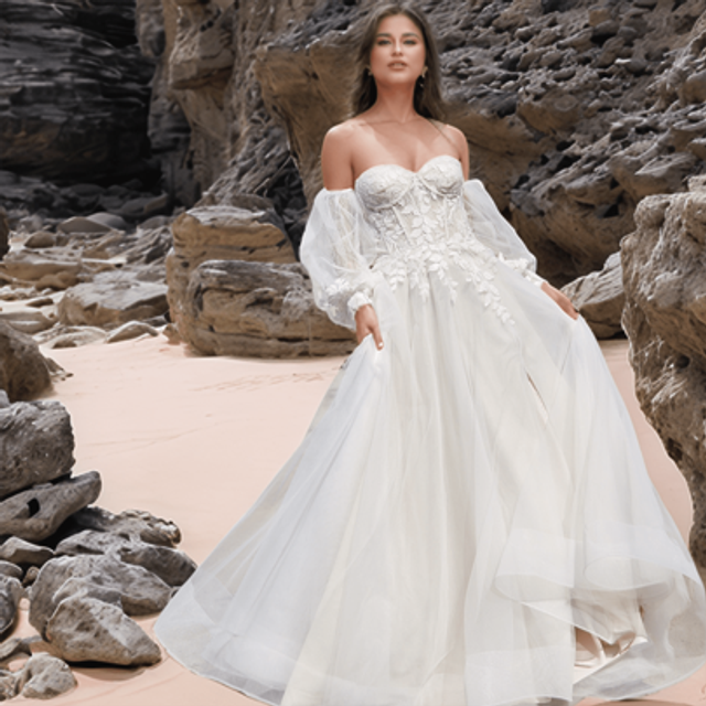 SHEIN Tulle Wedding Dresses With Long Puffy Sleeves Lining Elegant High Slit Bridal Gown With Lace Lace Up Back With Train, For Bride