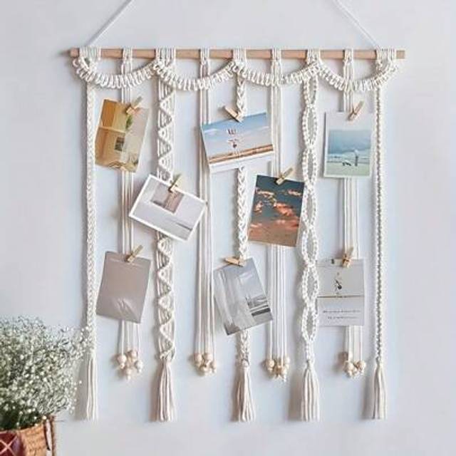 SHEIN Boho Macrame Photo Wall Hanging With 20 Clips â Hanging Photo Display With Tassels, Photo Display Board For Prints, Notes & Hair Clips â Wall & Ro
