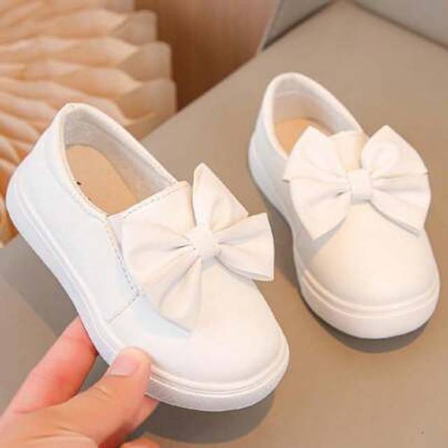 SHEIN 1 Pair Girls&#39; White Bow Decorated Princess Style Small White Shoes, Back To School Student Children Athletic Sneakers