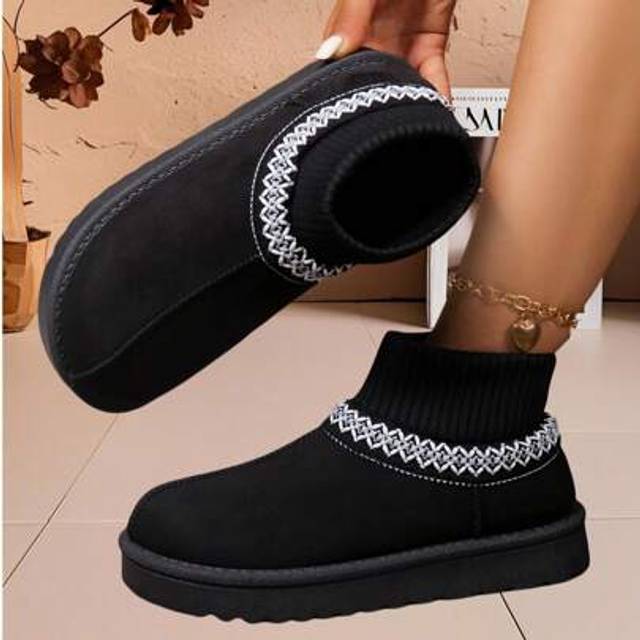 SHEIN Women&#39;s Cute Plush Ankle Snow Boots, Comfortable Flat Thick Sole Non-Slip Warm Closed-Toe Boots For Casual/Outdoor Wear, Autumn/Winter