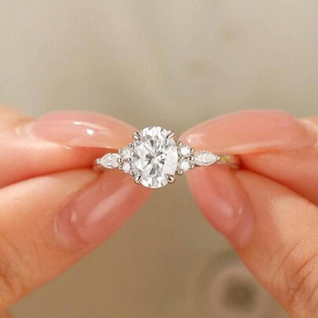 SHEIN 1pc Oval Engagement Ring Fine Wedding Ladies Jewelry For Women 925 Sterling Silver Classic Zirconia Ring Fine Jewelry Wedding Ring Bridal Jewelry For