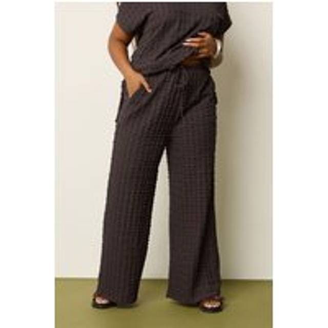Yours Curve Chocolate Brown Bubble Textured Wide Leg Trousers, Women's Curve & Plus Size, Yours - 26-28