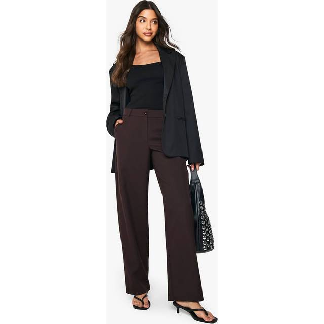 Boohoo Low Rise Slim Barrel Leg Trouser In Chocolate - chocolate - 8