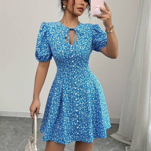 TEMU Elegant Floral Print Midi Dress With Short Sleeves And V-neck - Black And White Floral Pattern, Button-up Front, Cinched Waist, Summer, Adult Women's Fashion, Floral Dress