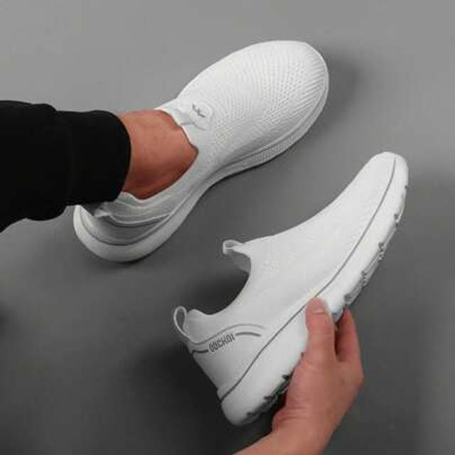 SHEIN Men&#39;s Sneakers, Comfortable, Soft-Soled, Lightweight, Fashionable And Breathable Men&#39;s Shoes