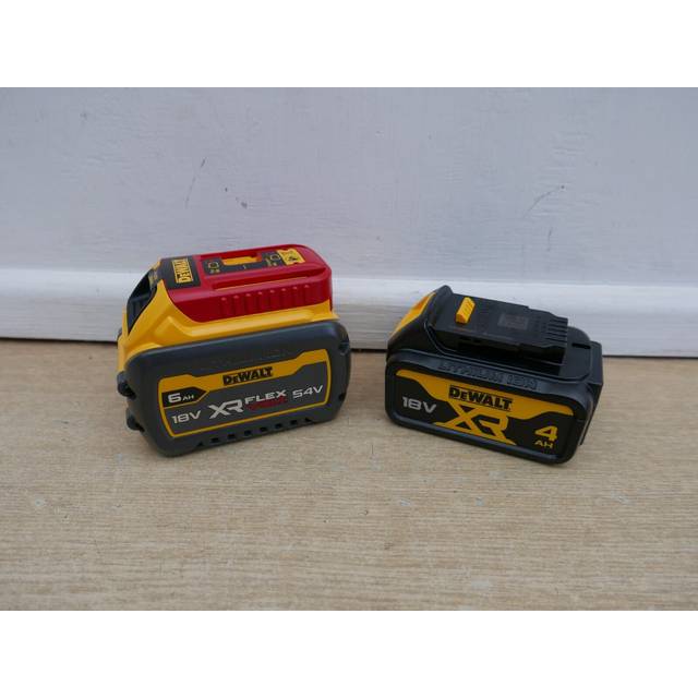 Dewalt Dcb546 54v 6 Ah Xr Flexvolt + Dcb182 18v 4 Ah Li-ion Batteries