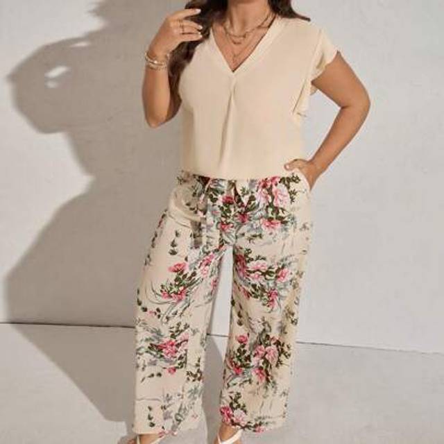 SHEIN Plus Size Co-OrdsSummer Outfits For WomenTwo Piece Set WomenVacation Outfits WomanSimple And Casual School Clothes CountryÂ OutfitsÂWomenÂ 2 Pieces
