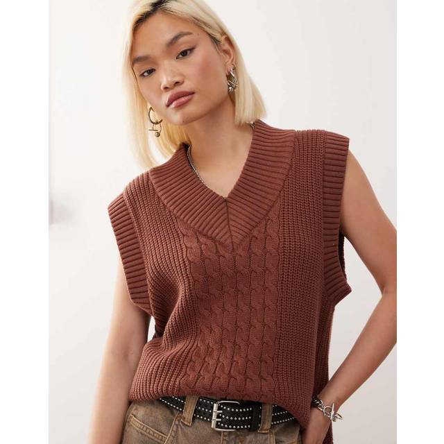 Monki Chokoladebrun Strikvest Varsity Stil - Brown