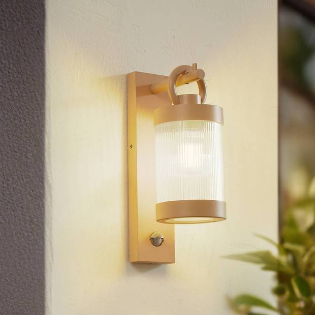Lindby - Yrene Fluted Outdoor Wall Lamp w/Sensor Beige