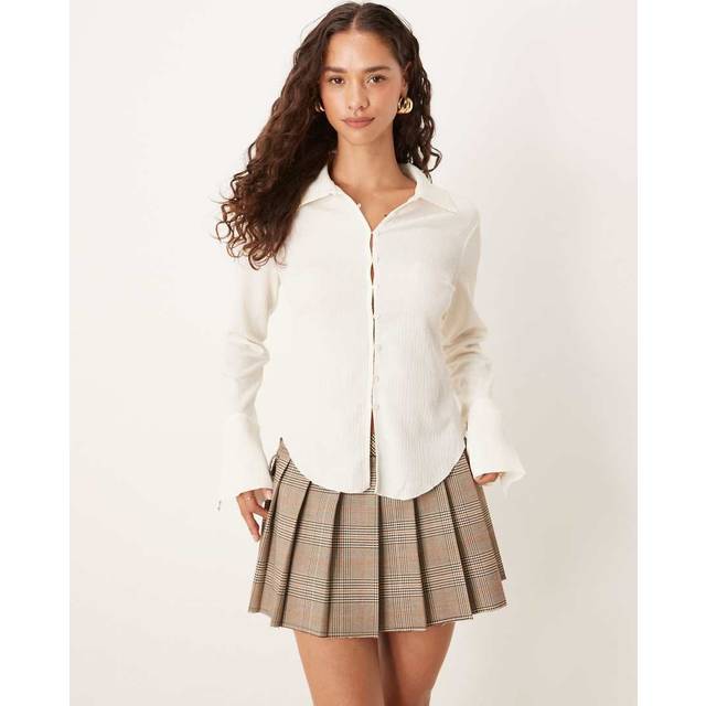 Brave Soul Long Sleeve Button Through Collared Blouse In Cream - M