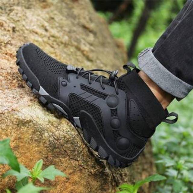 SHEIN Plus Size Outdoor Hiking Boots, 2025 New Model Trekking Shoes For Men, Autumn/Winter High-Top Rubber Climbing Mountaineering Shoes