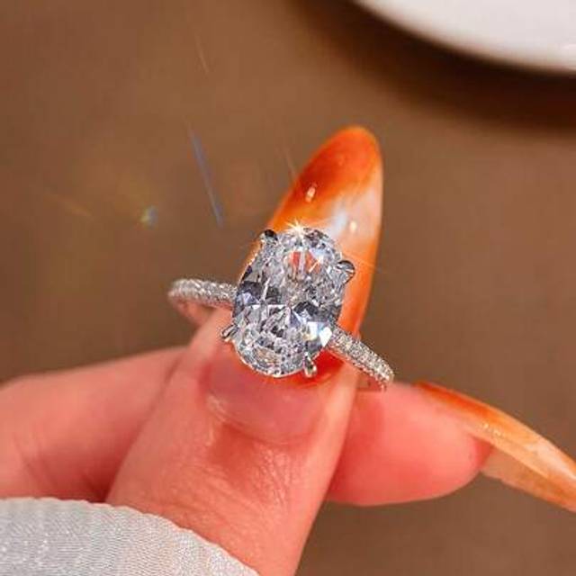 SHEIN 1pc Gorgeous Ellipse Colorless Moissanite Diamond Engagement Ring Fine Wedding Jewelry For Women Wedding Ring Bridal Jewelry For Promise Ring