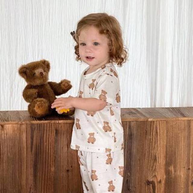 SHEIN 2pcs/Set Baby Girl Newborn Toddler 0-3Y Casual Cute Bear Graphic Short Sleeve T-Shirt & Pants 2-Piece Set, Spring/Summer