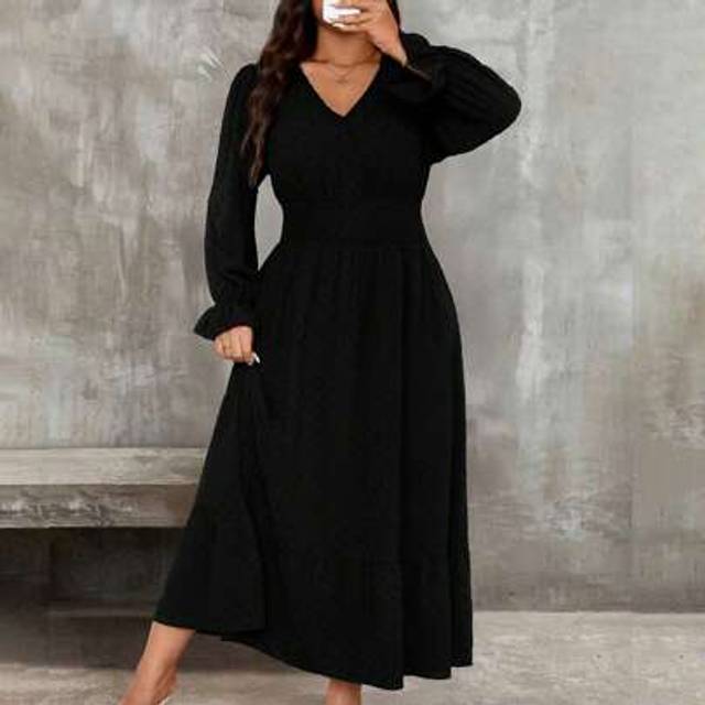 SHEIN Plus Size Women V-Neck Long Sleeve Solid Color Casual Beach Vacation Dress