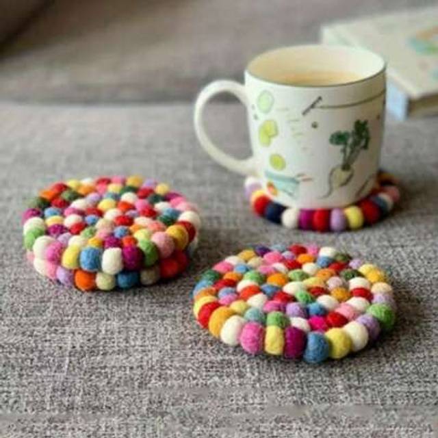 SHEIN 1 PC Handmade Wool Felt Colorful Ball - Featured Stunning Coasters: Heat - Insulating And Stylish Table Accessories