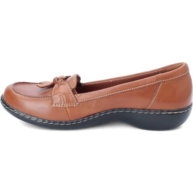 Clarks Women's Ashland Bubble Slip-On Loafer  Tan Leather  7 M