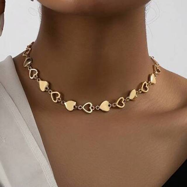 SHEIN Women&#39;s Golden-Tone Heart Pendant Necklace - Minimalist Edgy Layered Chain Jewelry For Everyday & Party Wear, Valentine&#39;s Day Gift, Year-Round Versati