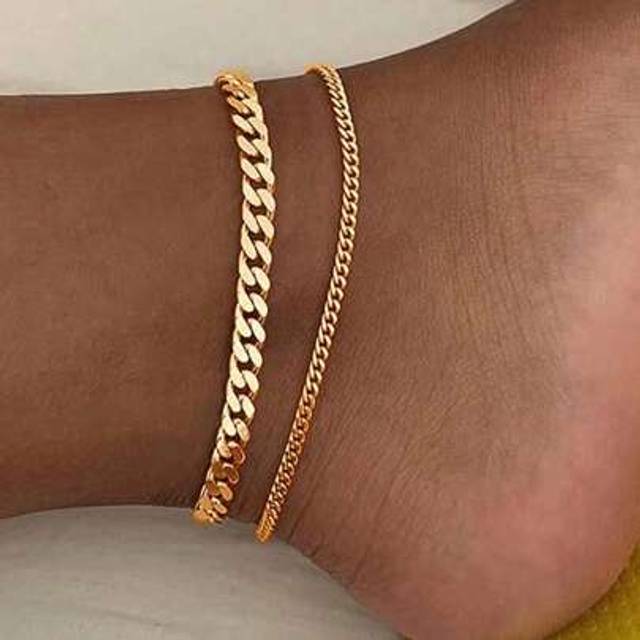 SHEIN 2pcs Gold Stainless Steel Cuban Link Anklet Set, Women Beach Chain
