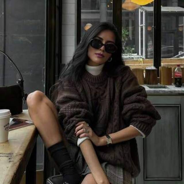 SHEIN Senya Autumn/Winter Women&#39;s Solid Color Crew Neck Twisted Flower Cable Knit Drop Shoulder Sweater,Loose Simple Vintage Graduation Back-To-School Knit