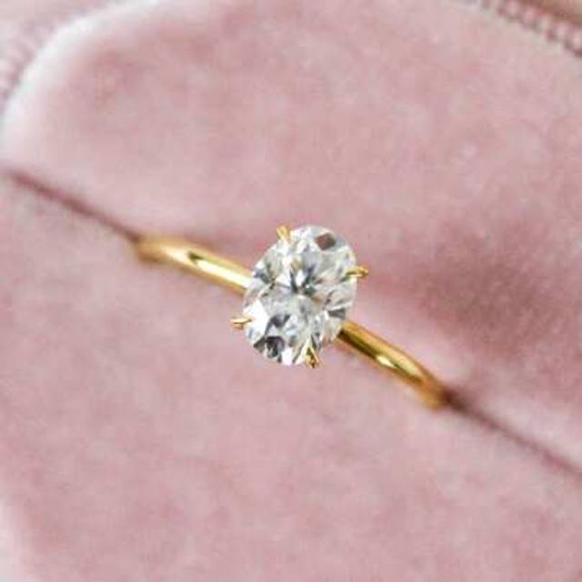 SHEIN 1PC Fashion Sparkle 1 Carat Oval Engagement Cubic Zirconia Ring Wedding Band For Women Girls S925 Sterling Silver Promise Ring Eternity Ring Fine Ladi