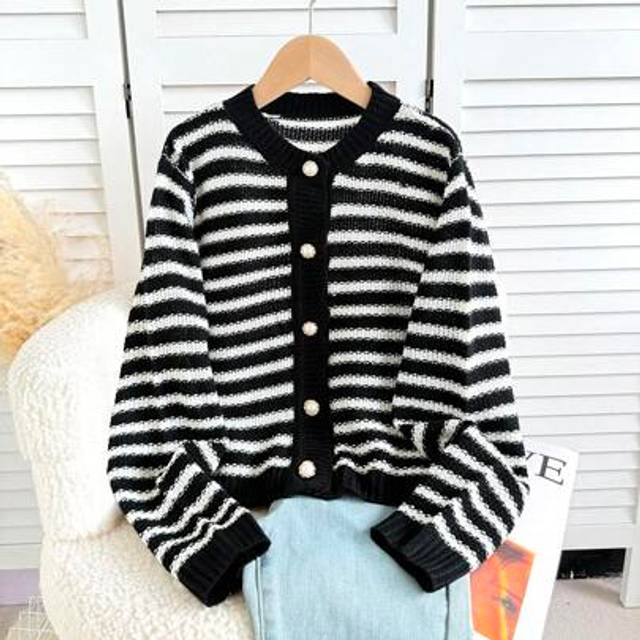 SHEIN Tween Girls Casual Elegant Vintage Commuter Fitted Black & White Striped Pearl Button Cardigan Sweater Striped Cardigan Kids Cardigan Sweater Black An