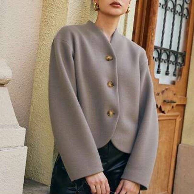 SHEIN Women&#39;s Short Wool Blend Coat, Solid Color, Front Button Closure, Autumn/Winter