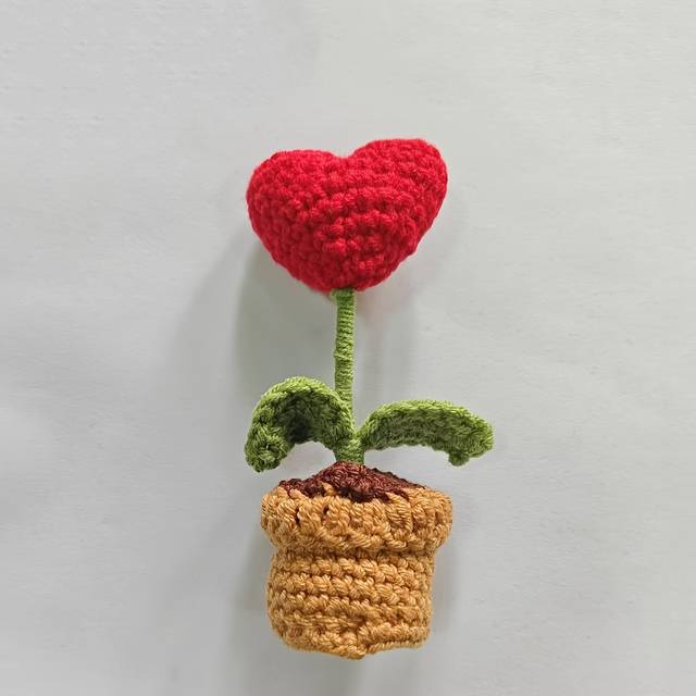 TEMU 1pc Valentine's Day Heart-shaped Artificial Flower Pot - Microfiber Decorative Plant With Green Leaves & Red Heart, No Electricity Needed, Decoration, Flower Decorations