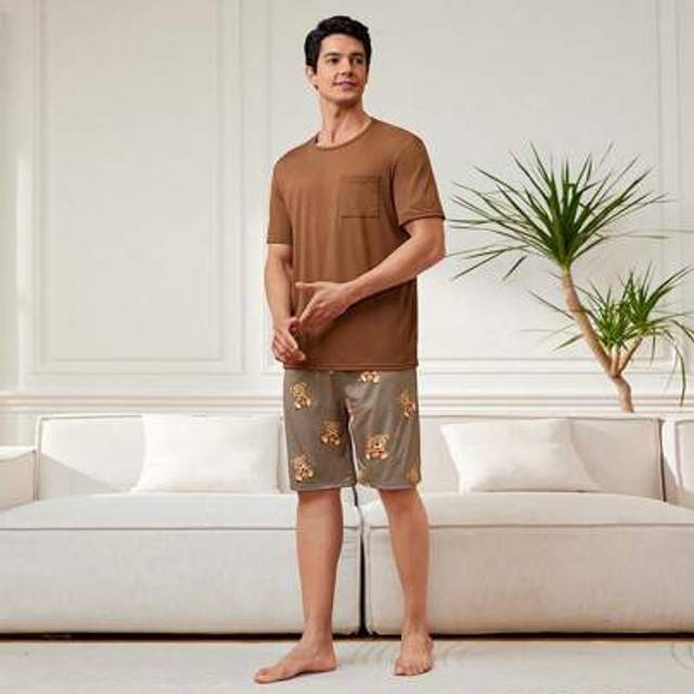 SHEIN 2pcs Men&#39;s Summer Short Sleeve Shorts Moisture Wicking Sleepwear Set, Home Lounge Suit