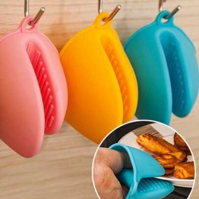 SHEIN 1 Pair Of Silicone Heat-Resistant Pot Holders & Oven Mitts - Anti-Slip, Heat-Resistant Handles, Suitable For Kitchen Baking And Cooking - Applicable T