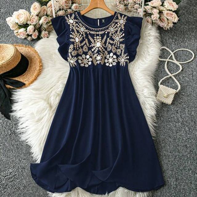 SHEIN Plus Size Women Embroidered Round Neck Cap Sleeve Dress, Suitable For Spring/Summer Wear, Fit For Daily Commute And Holiday
