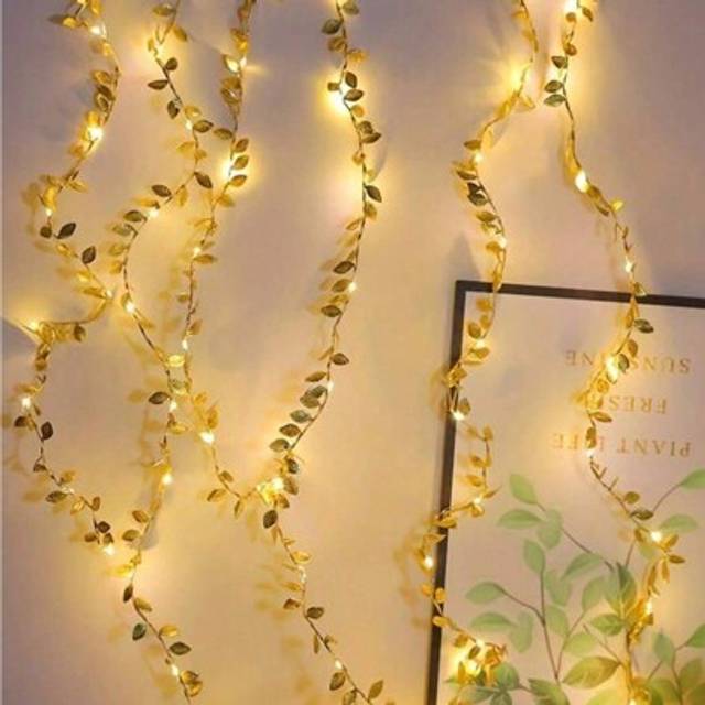 SHEIN 1pc-Golden Simulated Leaves LED String Light Decoration, 2 Meters 20 Lights Decorated With Simulated Golden Leaves, Perfect For Gift Packaging, New Ye