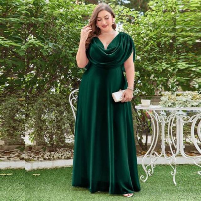 SHEIN Plus Size Elegant Solid Color Ruffled Chiffon Bridesmaid Dress