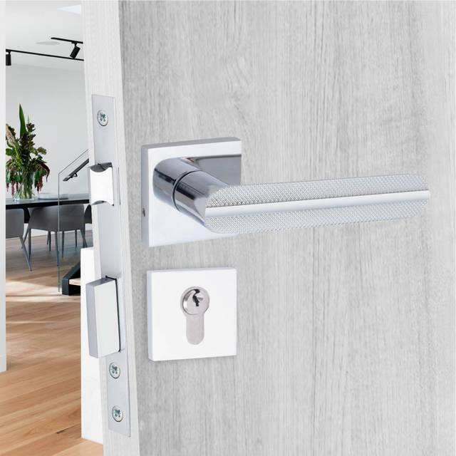 Golden Grace Modern Lima Euro Lock Door Handles in Polished Chrome Finish with 70mm Key and Barrell (25.5cm W)