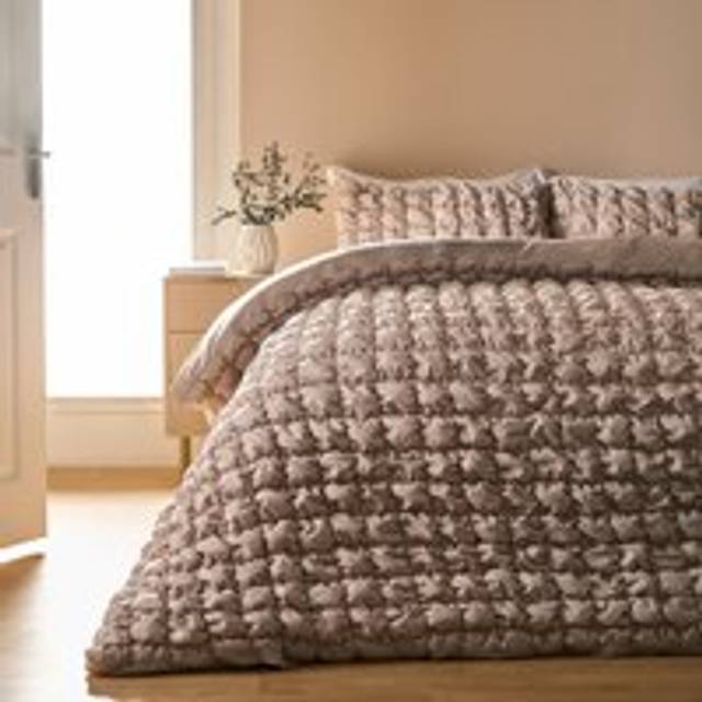 OHS Quilted Seersucker Duvet Cover Set, Natural - Super King
