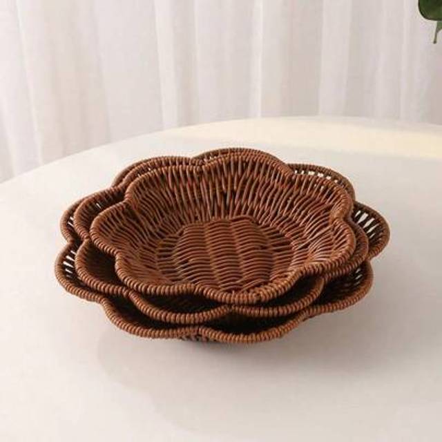SHEIN Handwoven Rattan Storage Basket Decorative Woven Fruit Snack Tray Living Room Organizer Home Decor Natural Fiber Basket Multipurpose