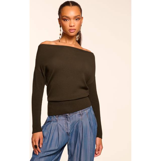 Chance Merino Off-The-Shoulder Sweater in Deep Olive - DEEP OLIVE