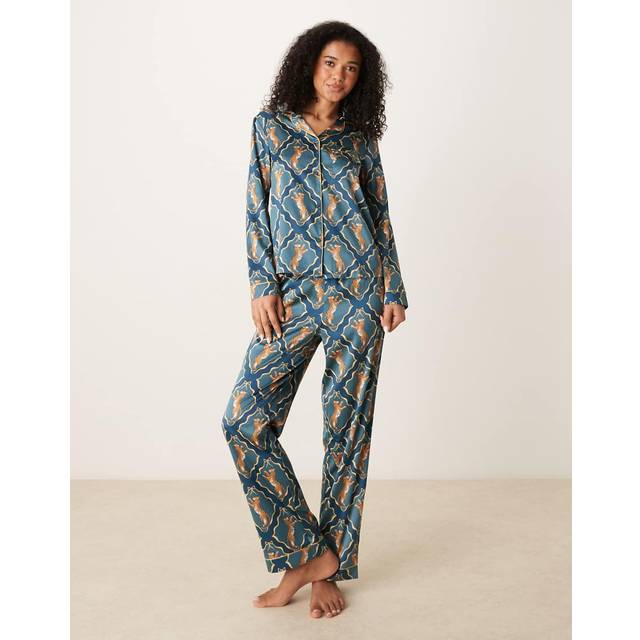 CHELSEA PEERS Classic Long Button Up Pyjama Set In Satin - Green, Green, Size 6, Women